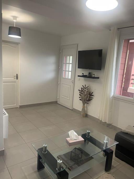 Appartamento L6/Villiers-Le-Bel Proche Roissy Esterno foto